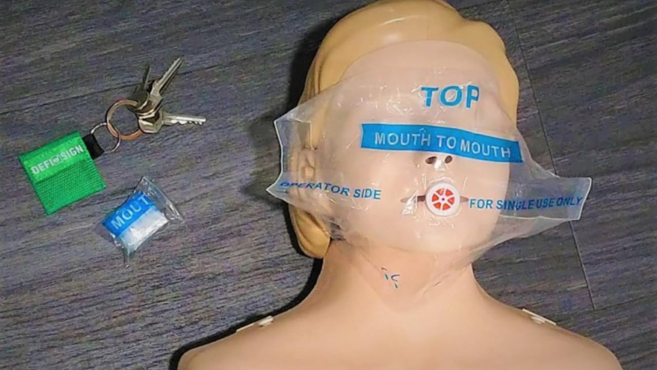 What is a Kiss of Life and how do you use it?
